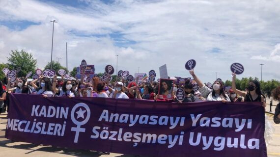 Maltepe’de büyük kadın mitingi “İstanbul Sözleşmesi’nden vazgeçmiyoruz”