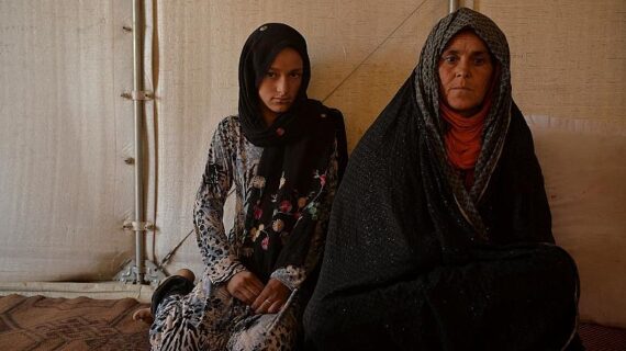 Afganistan’da yoksulluk içindeki aileler kız çocuklarını satıyor