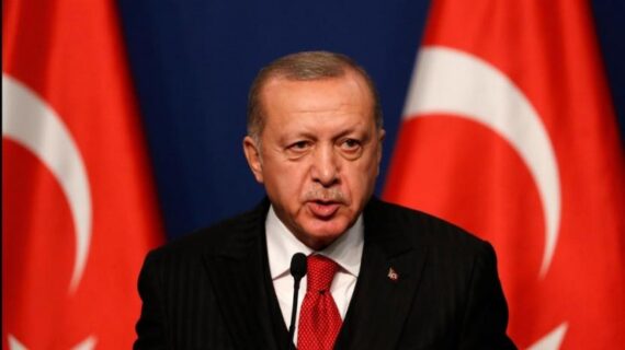 Cumhurbaşkanı Erdoğan: Ben taarruzdayım. Benim kitabımda geri adım atmak yok
