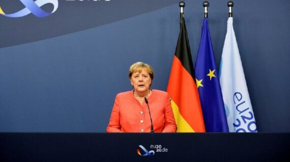 Merkel: Türkiye’yle yapıcı ilişkilerimiz olmalı