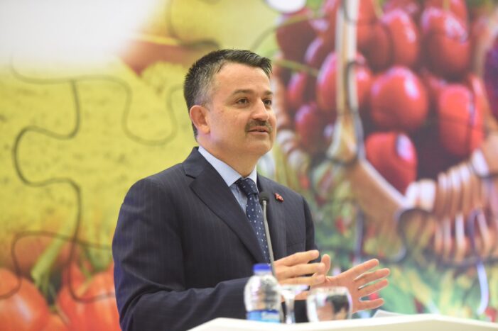 Bekir Pakdemirli istifa etti!..