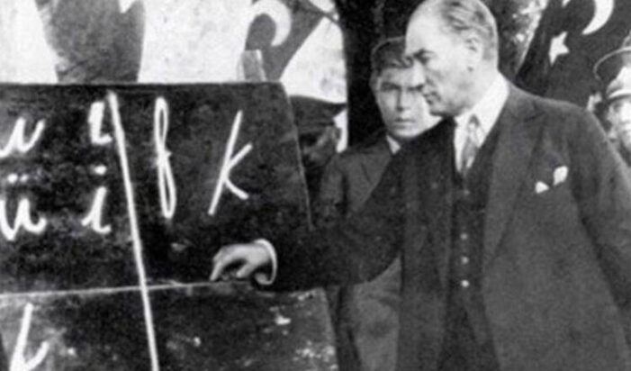 “Öğretmenler Gününüz Kutlu Olsun”