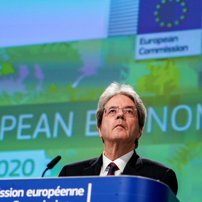 Gentiloni: “AB ekonomisi yüzde 7,4 daralacak”