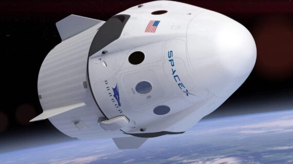 SpaceX’in insanlı uzay görevi ertelendi