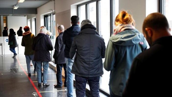 COVID-19: Belçika’da 100 binden fazla kişi aşı oldu