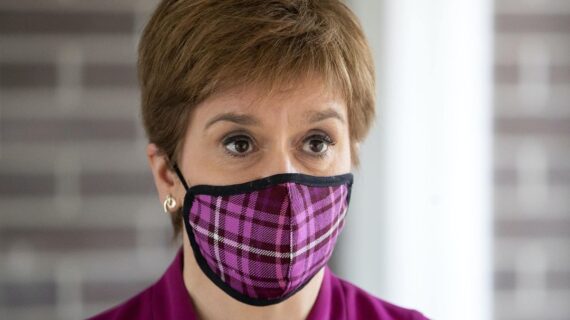 Başbakan Sturgeon: İskoçya ‘İngiltere’den ayrılmak istiyor