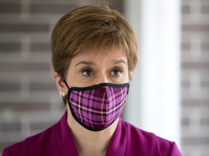 Başbakan Sturgeon: İskoçya ‘İngiltere’den ayrılmak istiyor