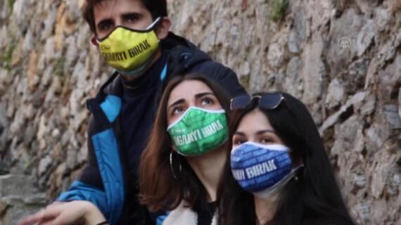 COVID-19: “Koronavirüs sigara içeni sever” COVID-19: “Koronavirüs sigara içeni sever”