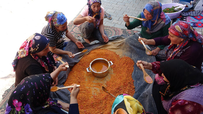 COVID-19: Uşaklılar tarhana çorbasının gücüne inanıyor