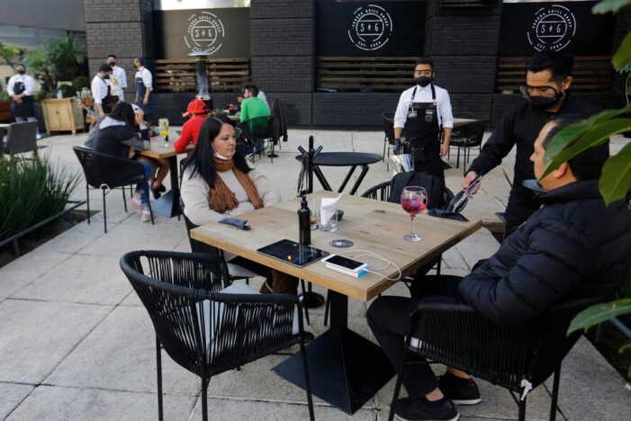 COVID-19: Sosyal mesafe koruyucu değil!..