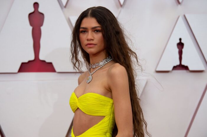 Zendaya ‘Oscar’da 70’li yılları yaşattı