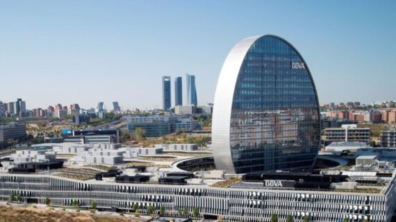 BBVA Bankası 3 bin 798 elemanı işten çıkaracak