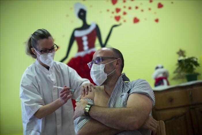 Belçika’da tüm nüfusun yüzde 37.7’si aşılandı