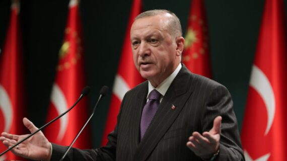 Cumhurbaşkanı Erdoğan: Kur dediğin bugün artar yarın düşer