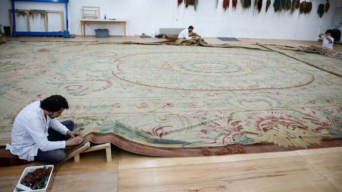 Dolmabahçe Sarayı’nın 119 yıllık tarihi halısı restorasyona alındı