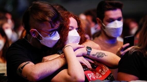 İspanya Başbakanı Pedro Sanchez “Açık alanda maske kullanma zorunluluğu kısa bir sürede sona erecek”