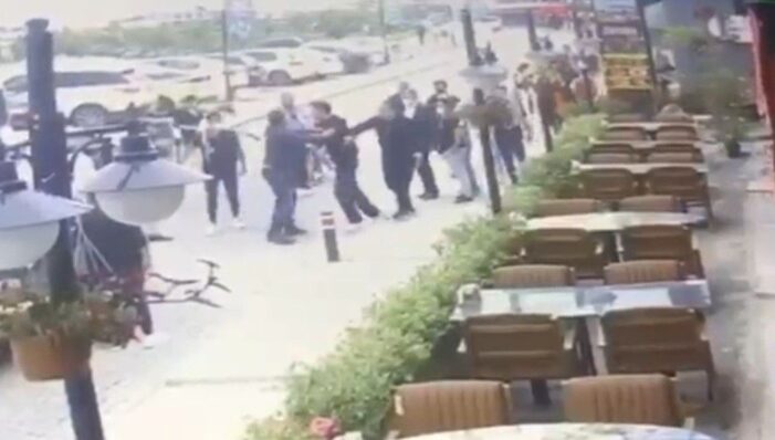 Eşini döven adama meydan dayağı!..