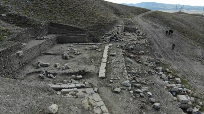 M.Ö. 8. yüzyıla dayanan Apameia Antik Kenti’nde kazı çalışmaları yeniden başladı