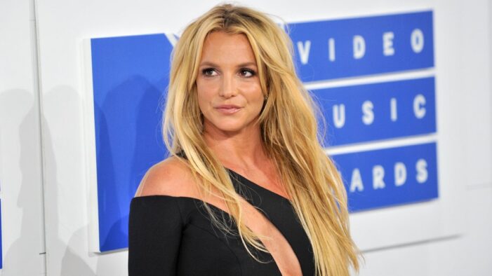 Britney Spears emekli oluyor