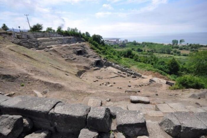 Denize sıfır antik kent Tios’ta konut inşa edilecek iddiası!..