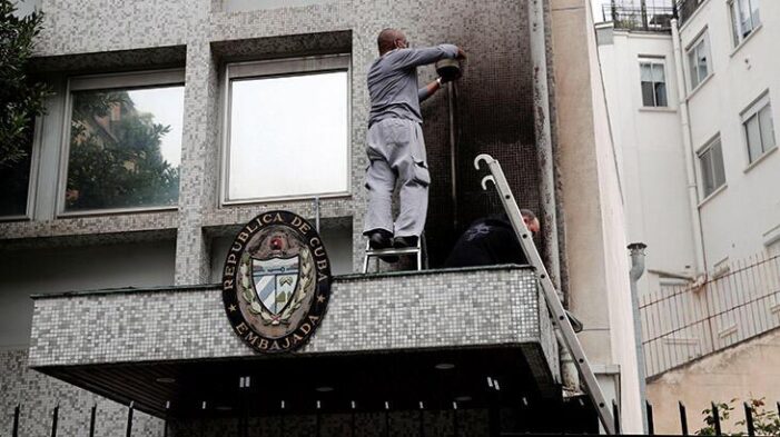 Küba’nın Paris Büyükelçiliğine molotof kokteylli saldırı!..