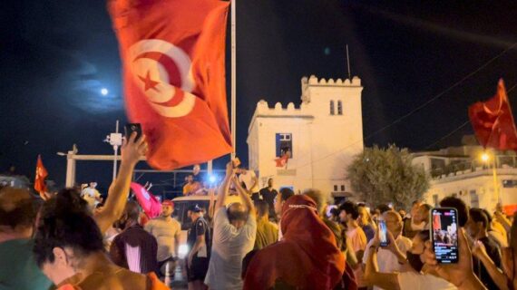 Tunus Cumhurbaşkanı Said başbakanı görevden aldı!..