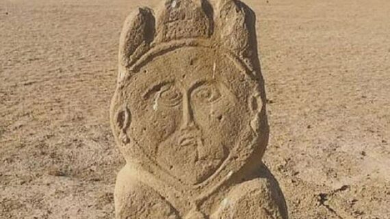 Kazakistan’da yaklaşık 1300 yıllık eski Türk dönemine ait taş heykele rastlandı