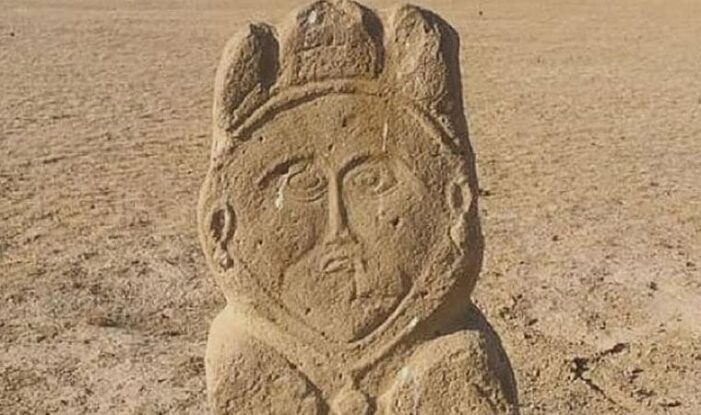 Kazakistan’da yaklaşık 1300 yıllık eski Türk dönemine ait taş heykele rastlandı