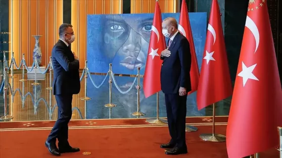 Cumhurbaşkanı Erdoğan’ın bayram tebriklerini kabulünde “tablo” dikkat çekti