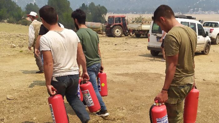Orman yangınları Eynif Ovası’nı tehdit ediyor