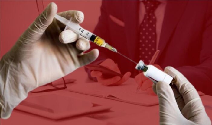 “Şu an kullanılan aşılar yeni varyanta karşı zorlanacak”