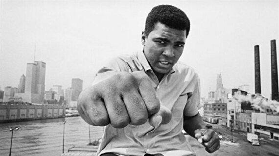 Ünlü boksör Muhammed Ali tarafından çizilen resimler açık artırmada satıldı