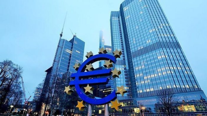 ‘ECB faizleri sabit tutabilir’