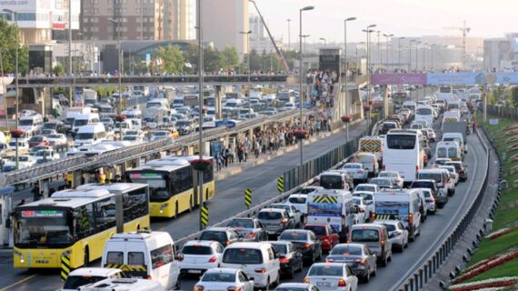 Dünyanın trafiği en yoğun şehirleri açıklandı Dünyanın trafiği en yoğun şehirleri açıklandı