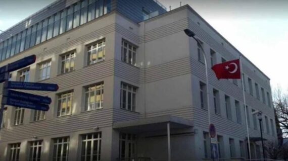 Türkiye’nin Varşova Büyükelçiliği’ne saldırı girişimi