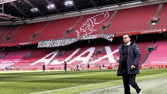 Marc Overmars kadınlara uygunsuz mesajları sonrası kovuldu Marc Overmars kadınlara uygunsuz mesajları sonrası kovuldu