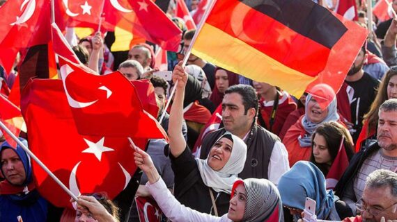 Almanya’dan Türkler’e ‘çifte vatandaşlık’ yasağı yolda..