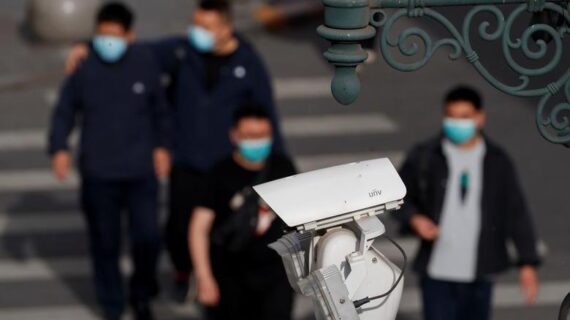 İngiltere’de binlerce kurum, Uygurlara baskıyla bağlantılı şirketlerin kameralarını kullanıyor İngiltere’de binlerce kurum, Uygurlara baskıyla bağlantılı şirketlerin kameralarını kullanıyor