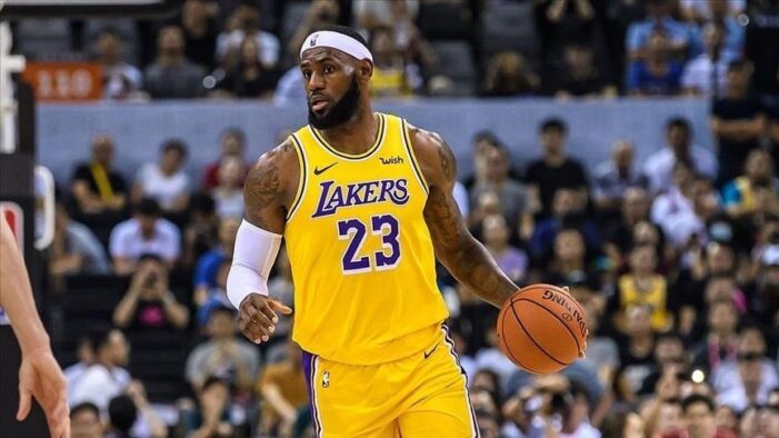 LeBron James NBA tarihine adını yazdırdı