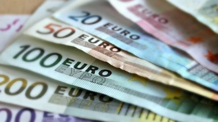 Fransa’dan Rusya’ya ‘2 milyar euro’luk darbe