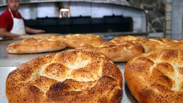 İstanbul’da ramazan pidesi 6 lira..