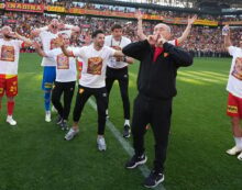 Göztepe, Stanimir Stoilov yönetiminde Süper Lig’e yükseldi: Bir başarı öyküsü