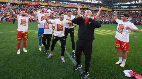 Göztepe, Stanimir Stoilov yönetiminde Süper Lig’e yükseldi: Bir başarı öyküsü