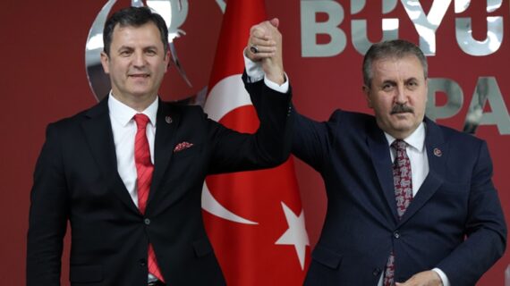 Eski İYİ Partili isim  Destici’nin yardımcısı oldu