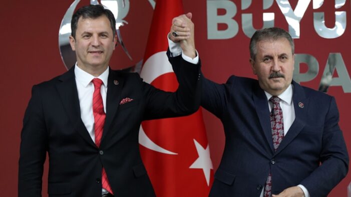 Eski İYİ Partili isim  Destici’nin yardımcısı oldu