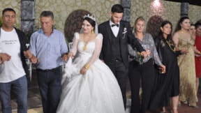 Düğünde damada verilen hediye şaşırttı
