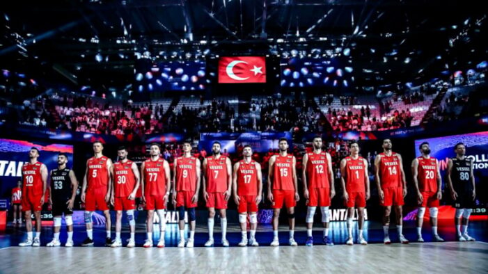 Filenin Efeleri Japonya’da