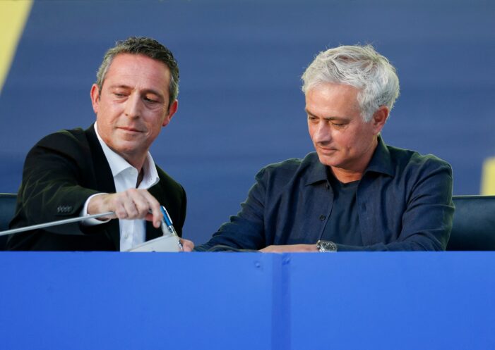 Jose Mourinho  Fenerbahçe taraftarıyla buluştu