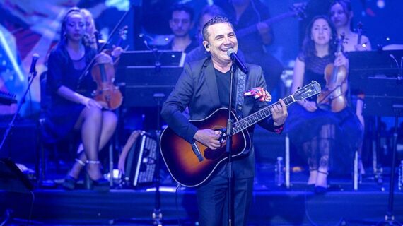 Ferhat Göçer 25. sanat yılını kutladı