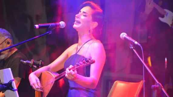 Özlem Özdil Ortaca Tarım Çevre ve Turizm Festivali’nde konser verdi Özlem Özdil Ortaca Tarım Çevre ve Turizm Festivali’nde konser verdi